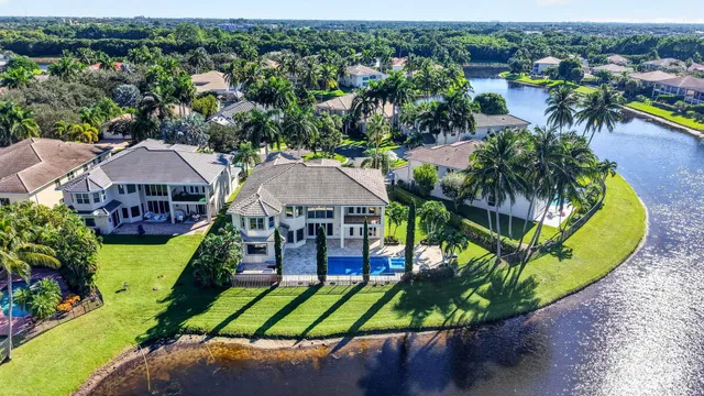 Saturnia Isles Residence photo 93