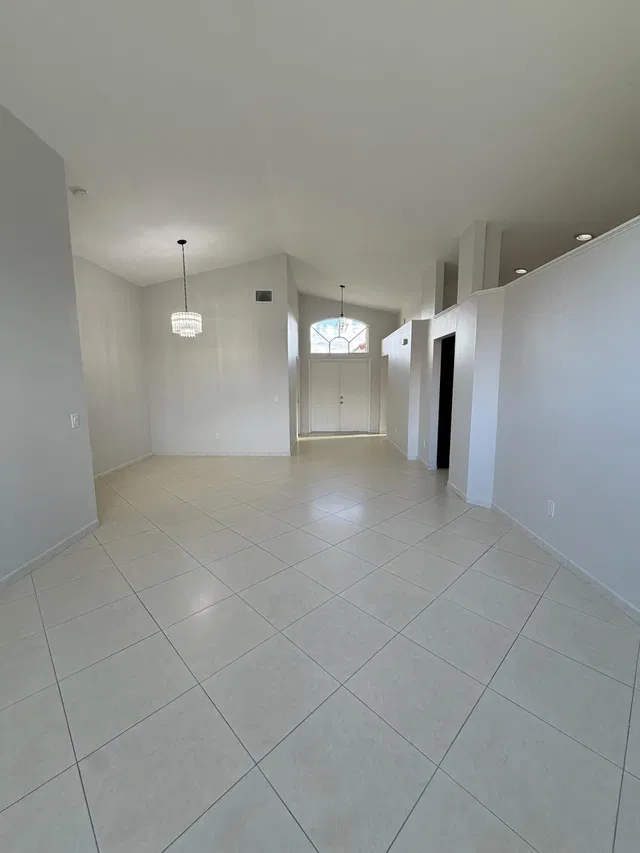 Residence photo 10
