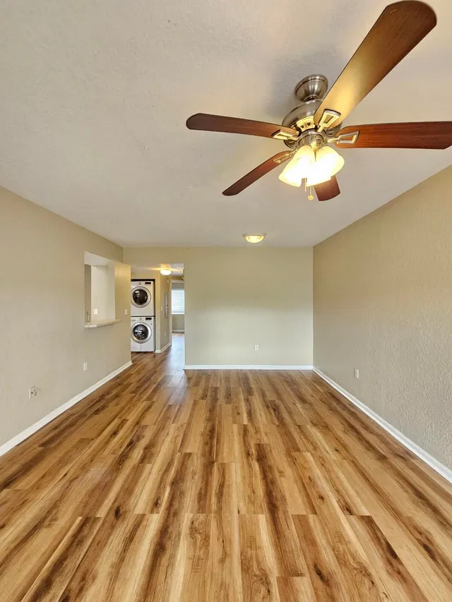 Unit 311 photo 2