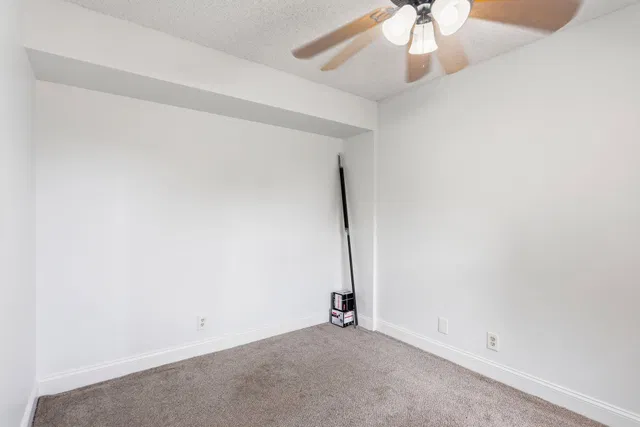 Unit C photo 12