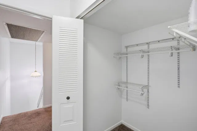 Unit C photo 18