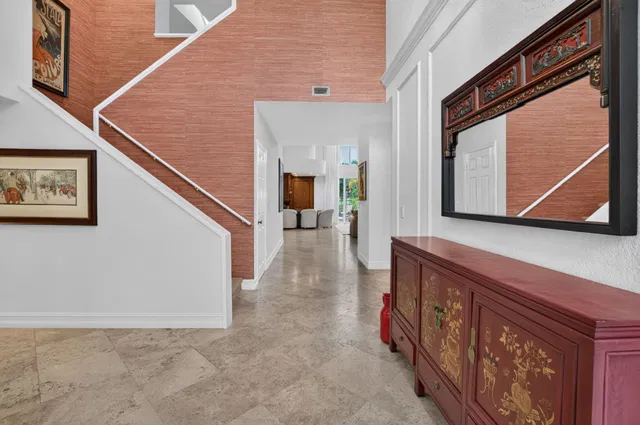 Residence photo 11