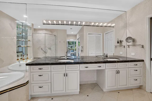 Residence photo 29