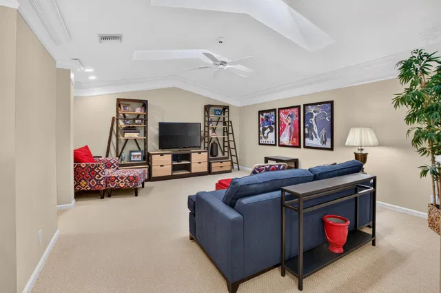 Residence photo 33