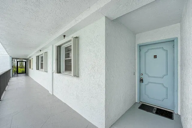 Unit 502 photo 6