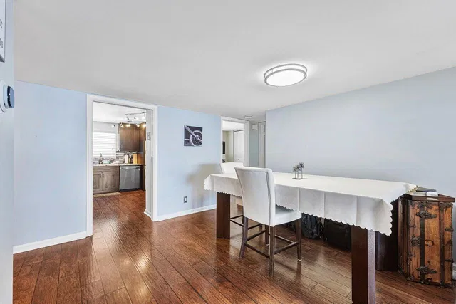 Unit 502 photo 9