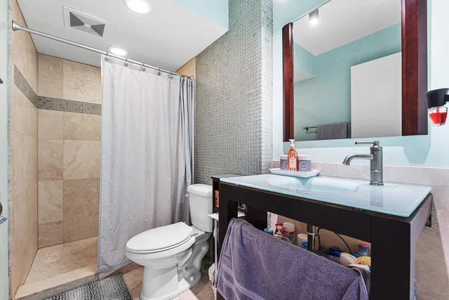 Unit 502 photo 23