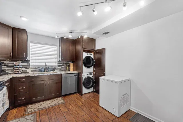 Unit 502 photo 24