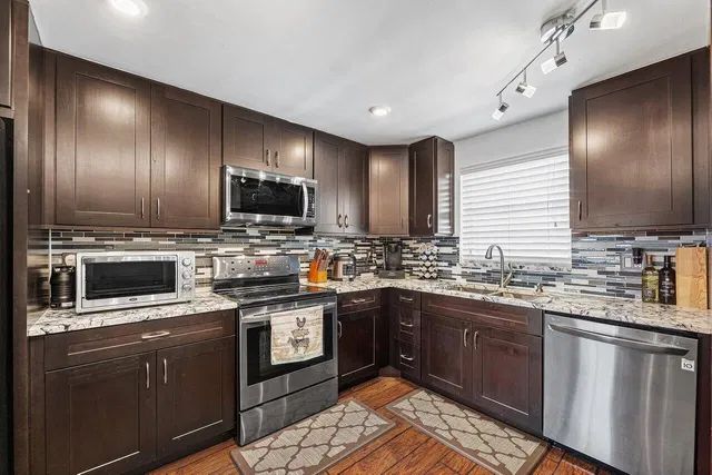 Unit 502 photo 25