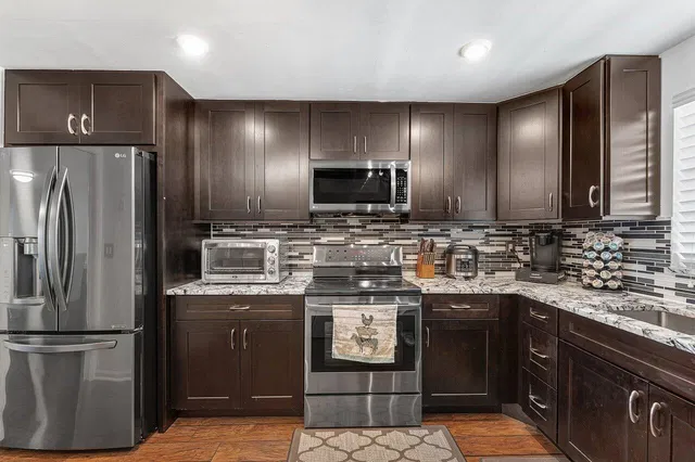 Unit 502 photo 27