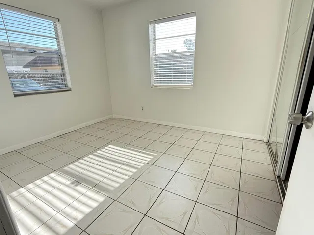 Residence photo 12