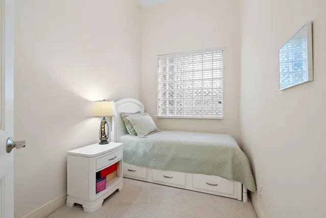 Residence photo 23