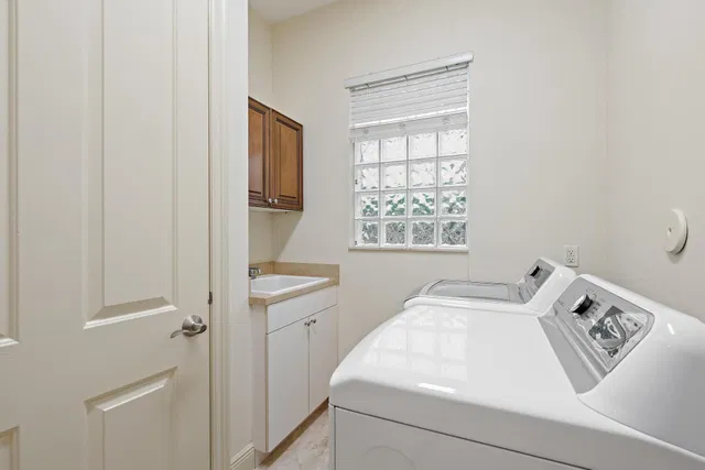 Residence photo 27