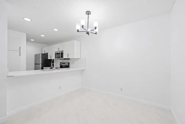 Residence photo 3