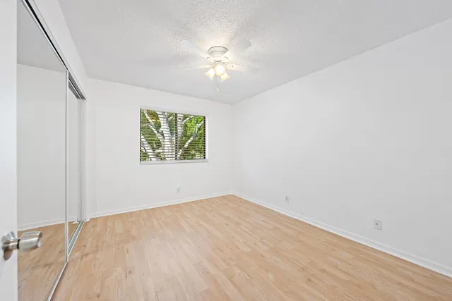 Residence photo 10