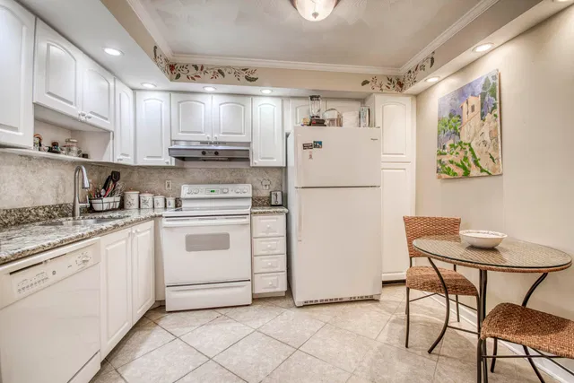 South Palm Beach Unit 114 photo 10