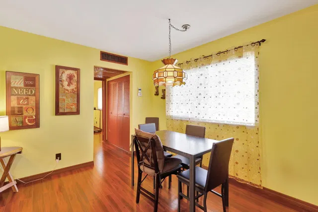 Unit 278 photo 11