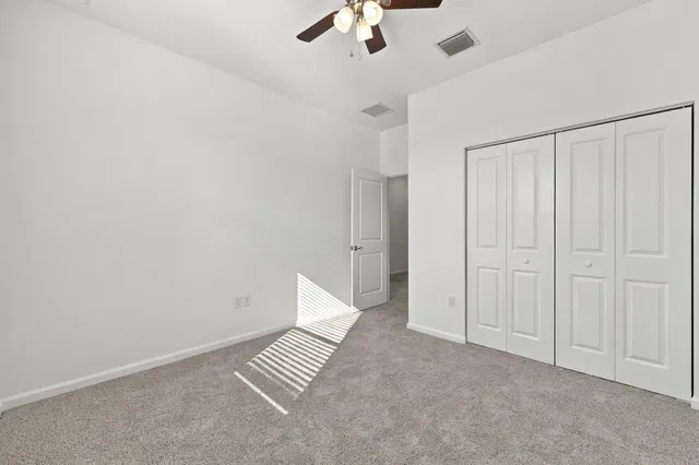Residence photo 16