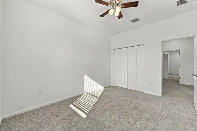 Residence photo 18