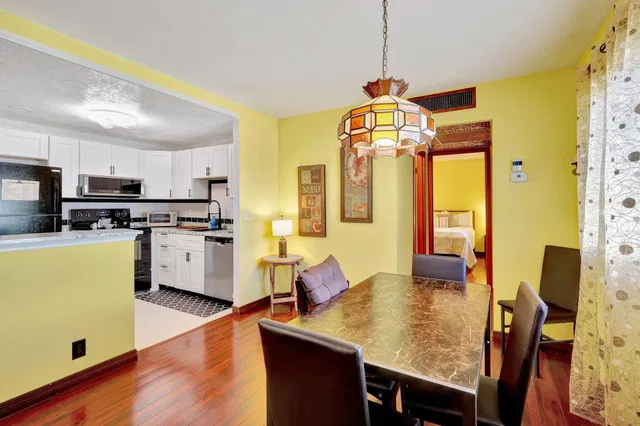 Unit 278 photo 12