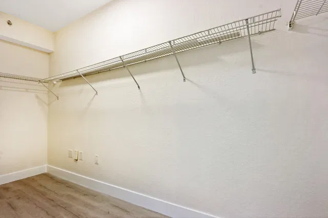 Unit 102 photo 10