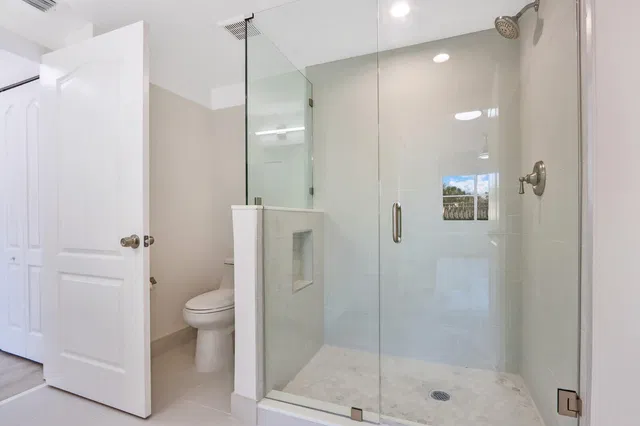 Unit 102 photo 11