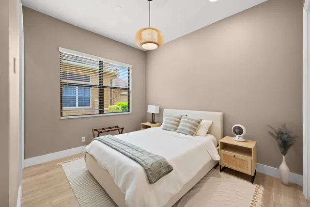 Residence photo 25