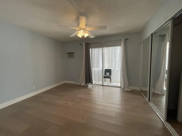 Residence photo 3