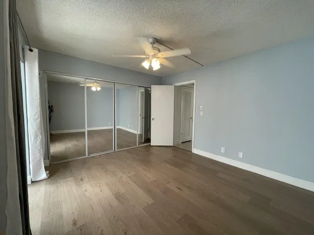Residence photo 12