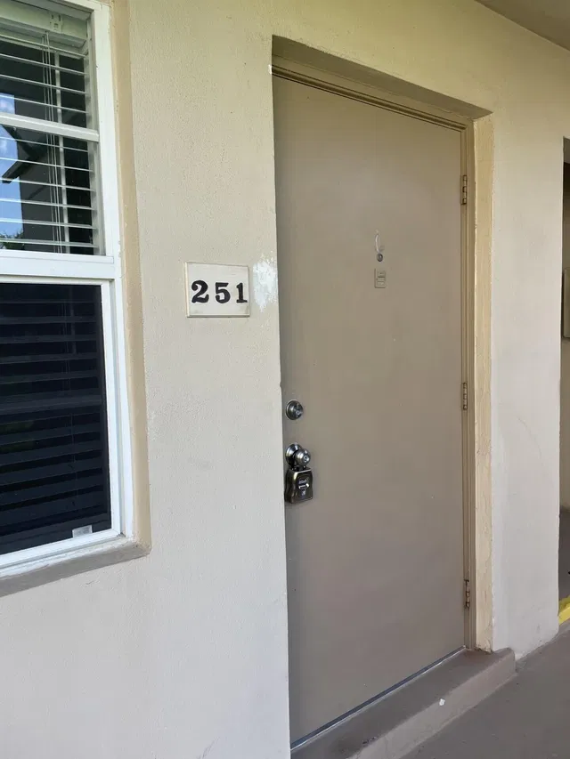 Residence photo 14