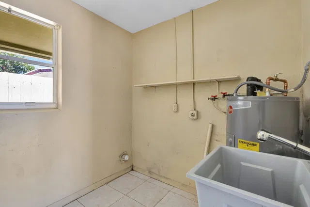 Residence photo 15