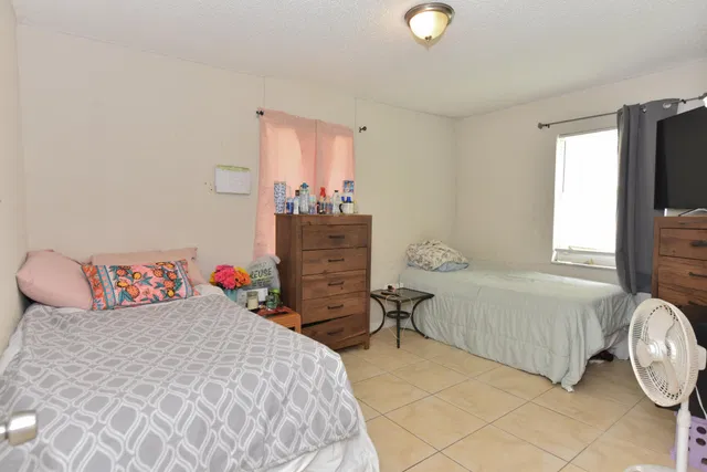 Residence photo 22