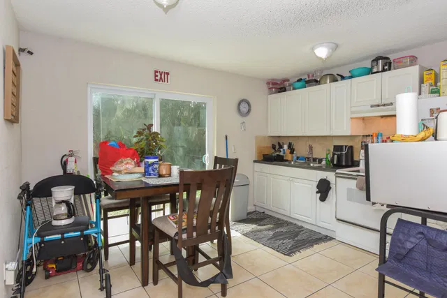 Residence photo 24