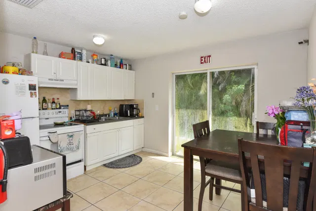 Residence photo 28