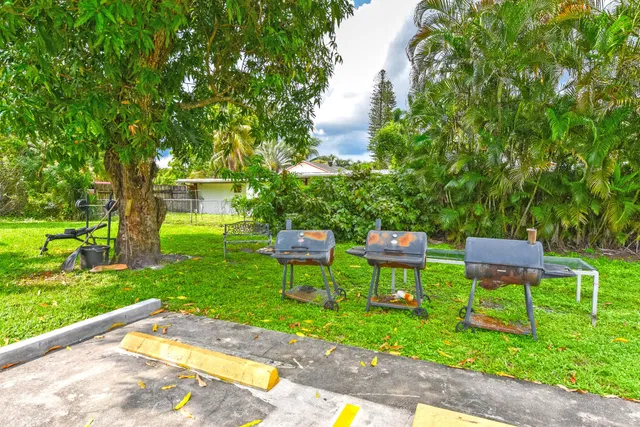 Residence photo 32