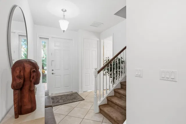Residence photo 3