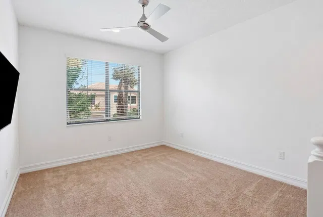 Residence photo 20