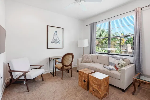 Residence photo 22