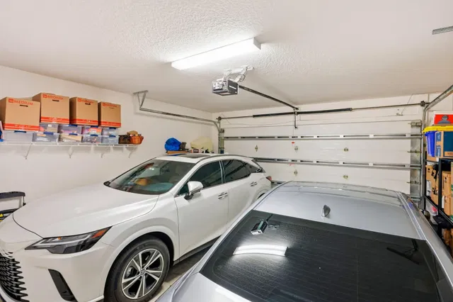 Residence photo 30