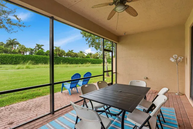 Residence photo 32