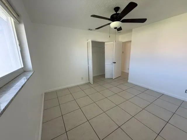 Residence photo 4