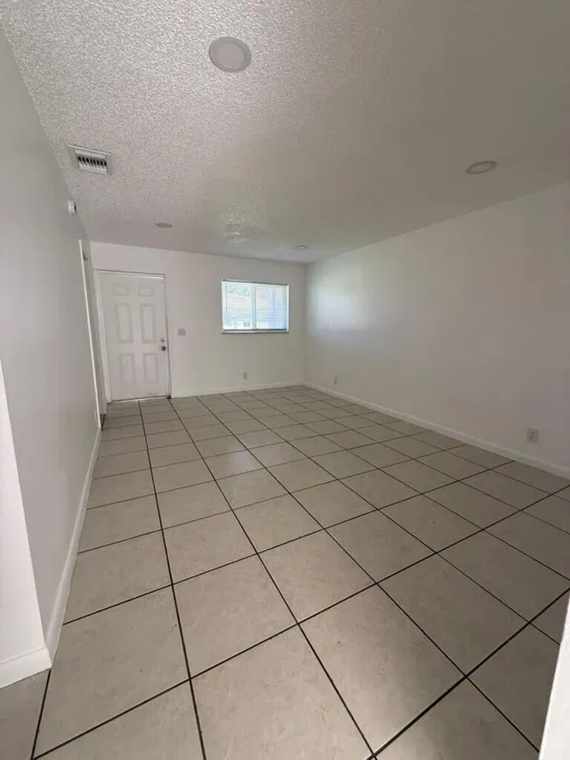 Residence photo 6
