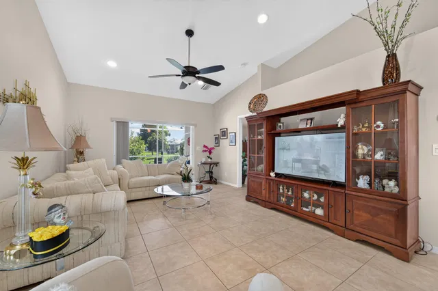 Residence photo 10