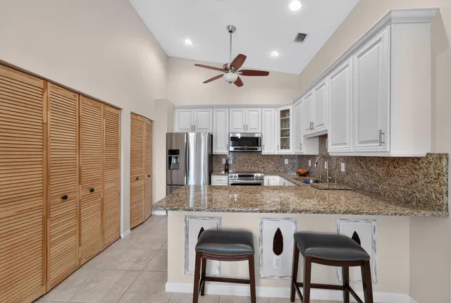 Residence photo 11