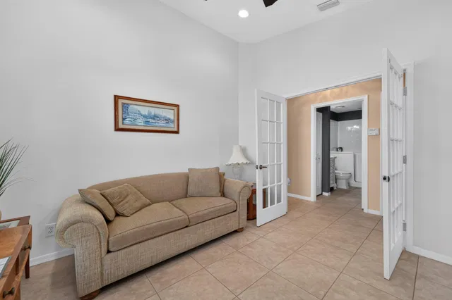 Residence photo 26