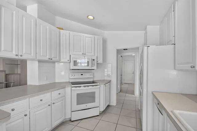 Residence photo 14