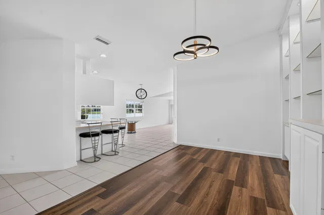 Residence photo 17
