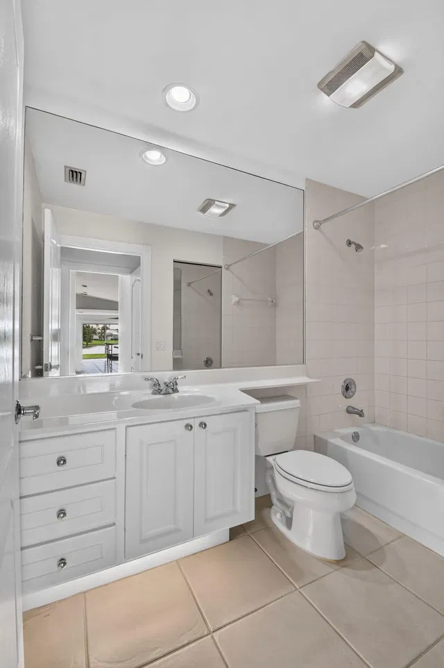 Residence photo 38
