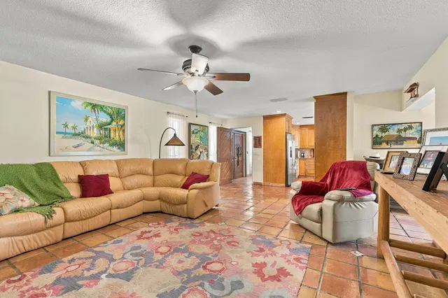  Residence photo 7