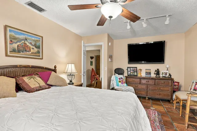  Residence photo 27